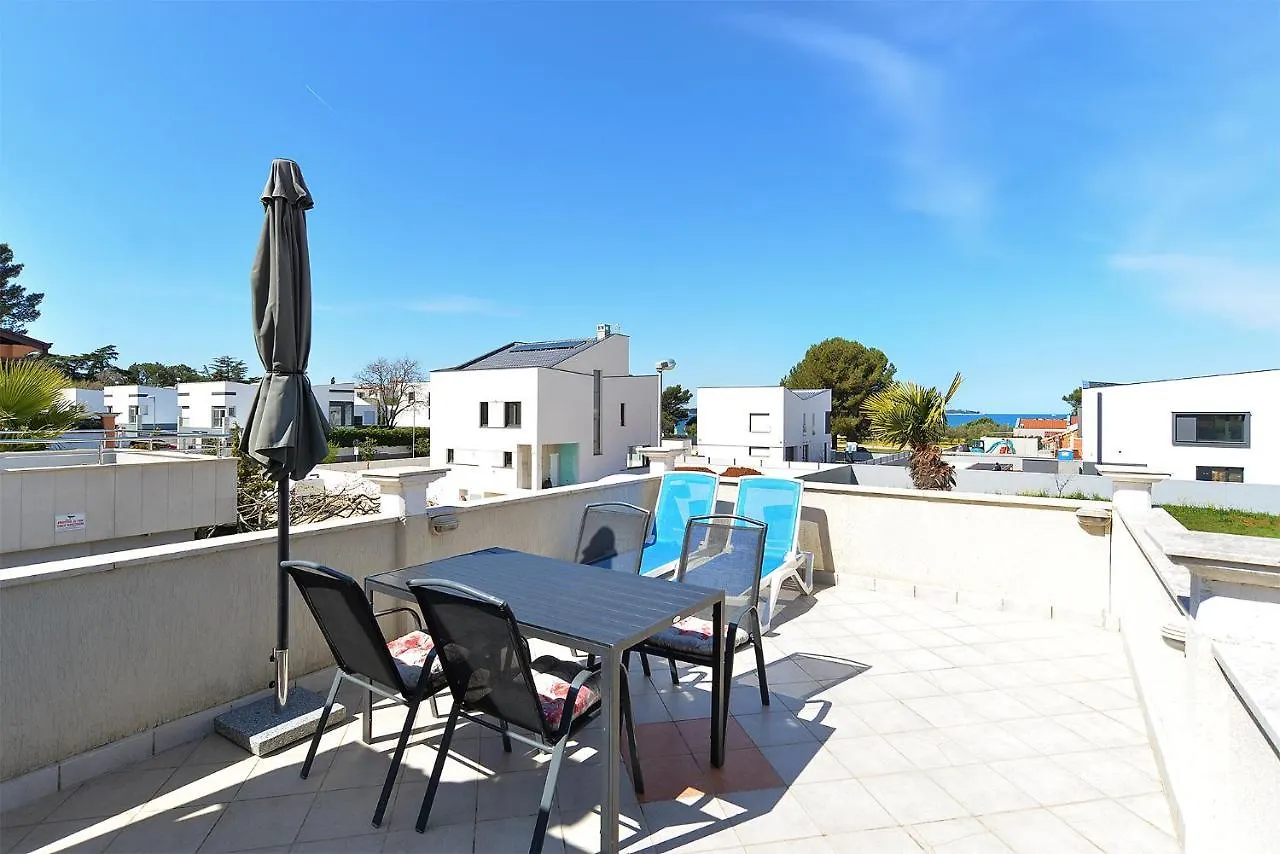 Apartments Drago 589 0*, Fazana Croatia