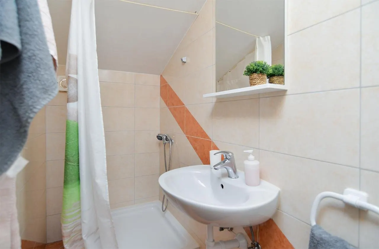 Apartments Drago 589  Fazana