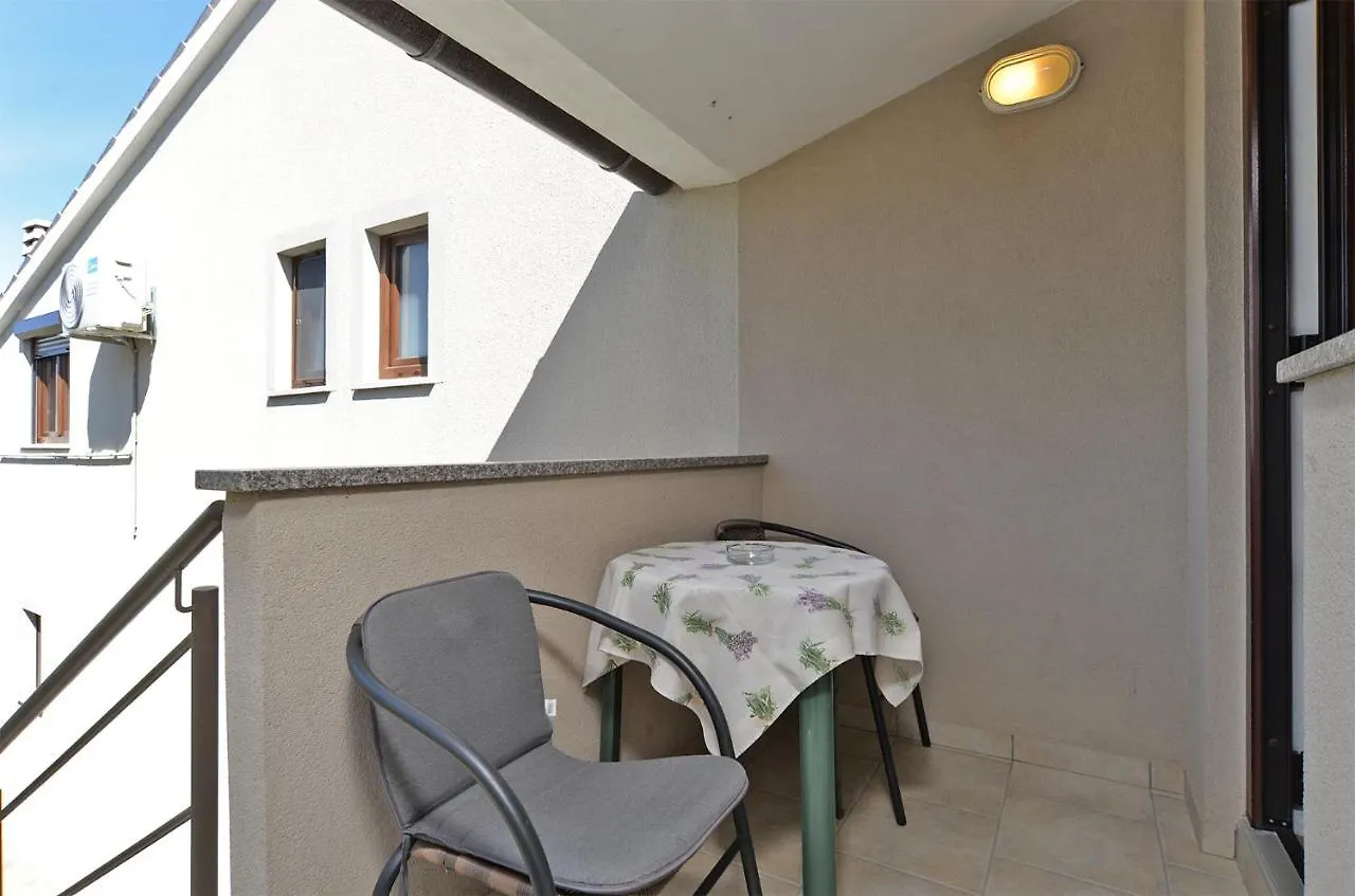 Apartments Drago 589 0*, Fazana