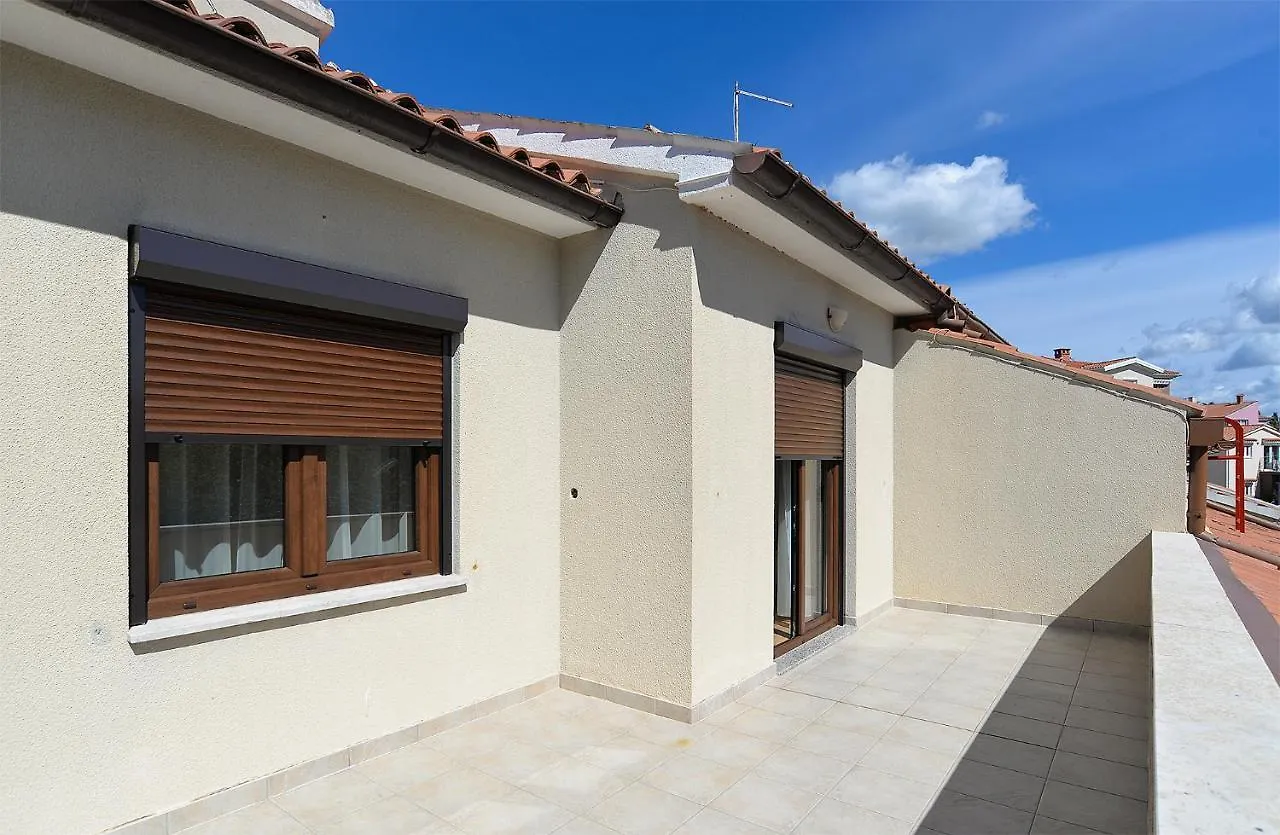 Apartments Drago 589