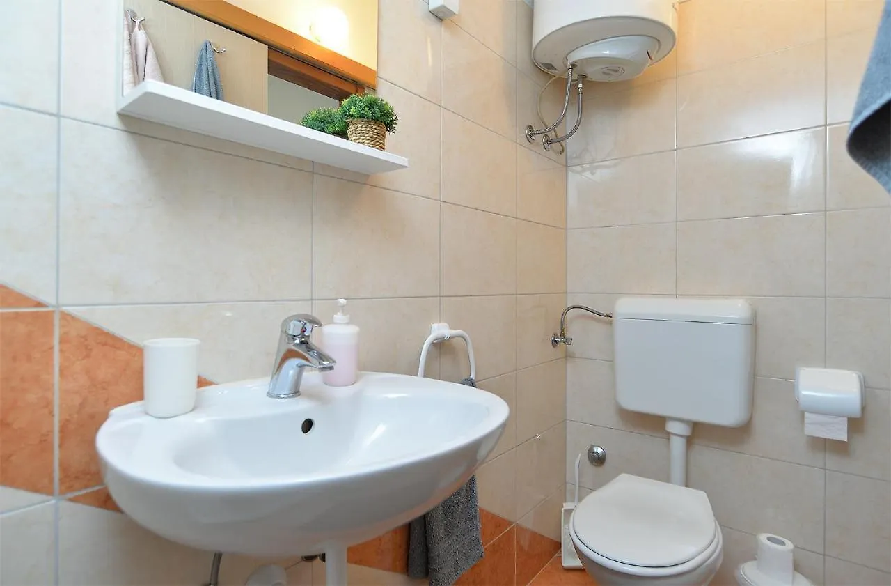 Apartments Drago 589 Fažana
