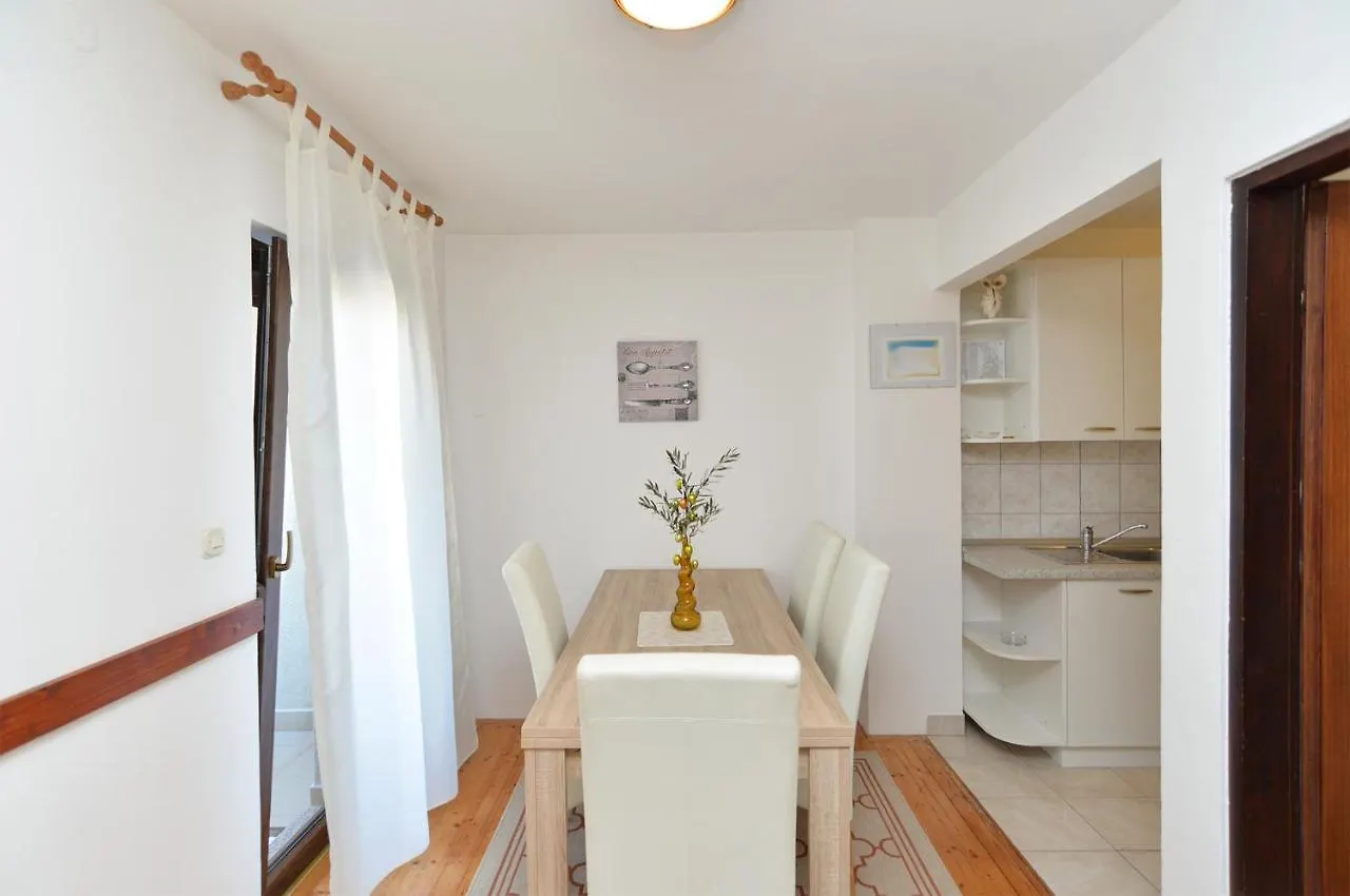 Apartments Drago 589 Fazana