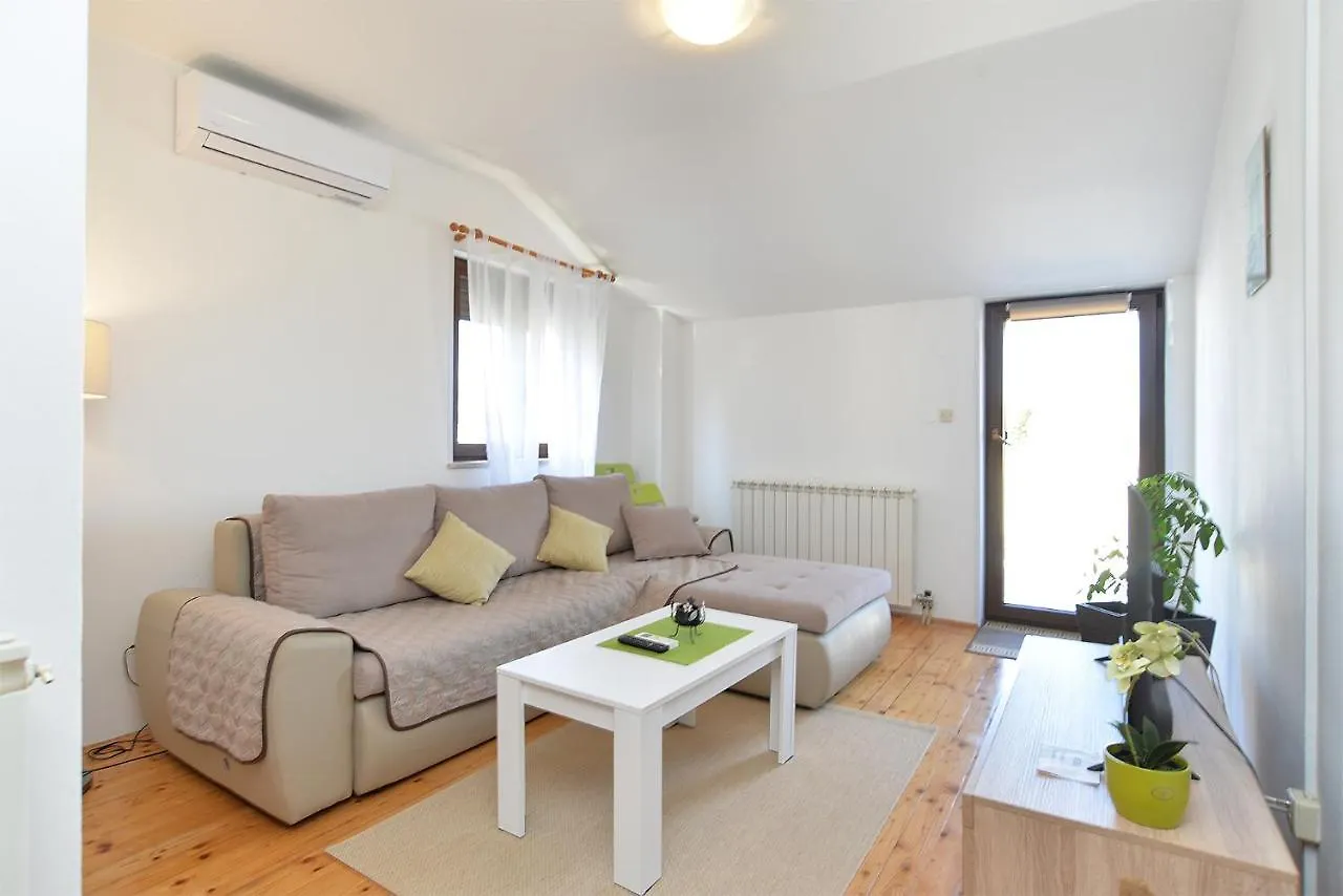Apartments Drago 589 Croatia