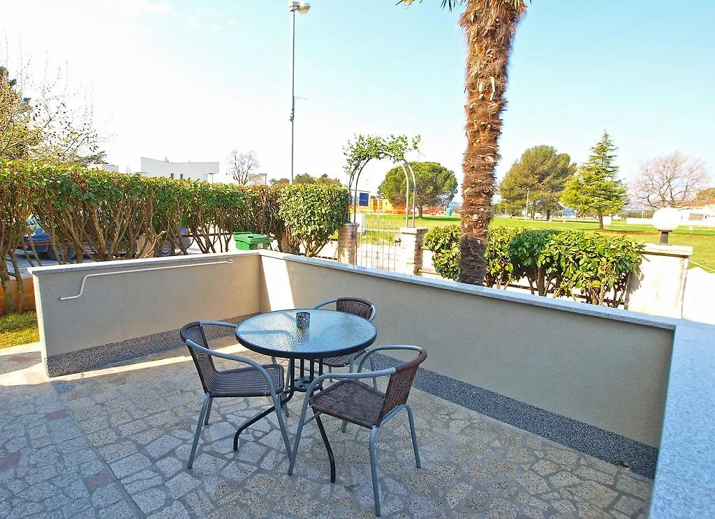 Apartments Drago 589 0*, Fazana Croatia