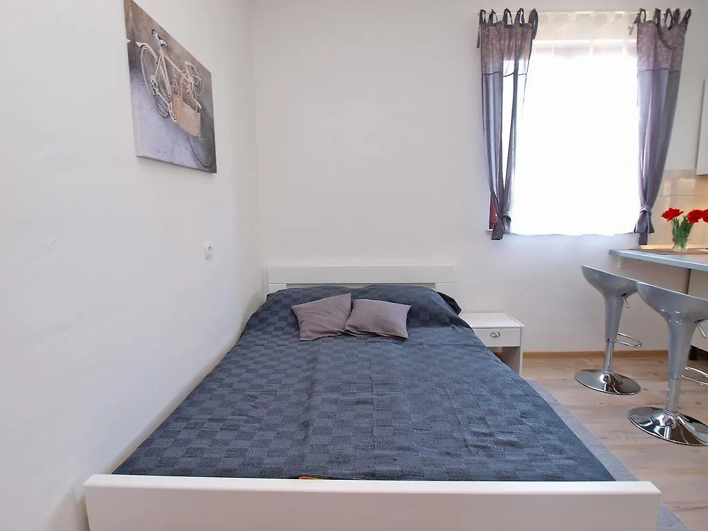 Apartments Drago 589 0*, Fazana Croatia